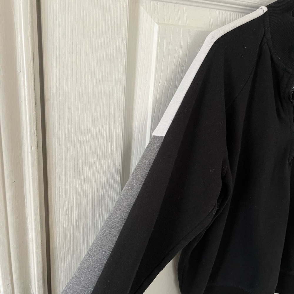 Reebok Black and Gray Quarter Zip - Picture 2 of 4